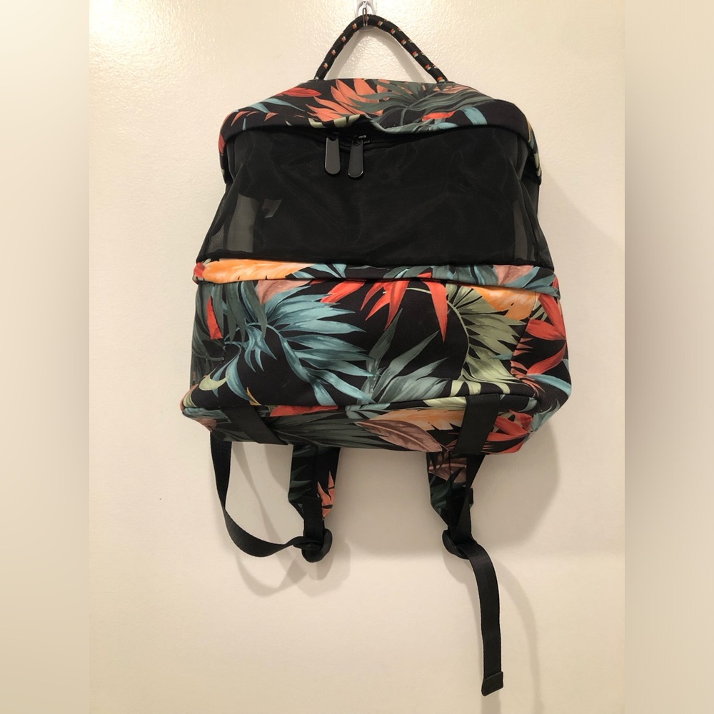 Shade & Shore Elevated Backpack